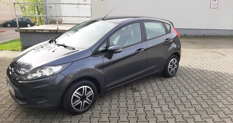 Ford Fiesta cena 13000 przebieg: 163000, rok produkcji 2009 z Poznań małe 92